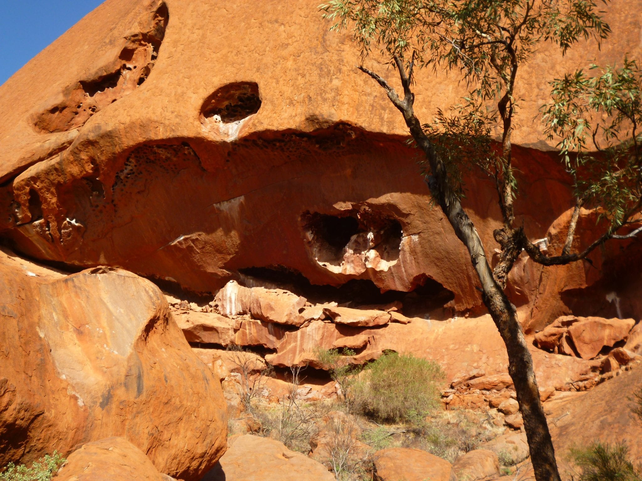Uluru caves in base